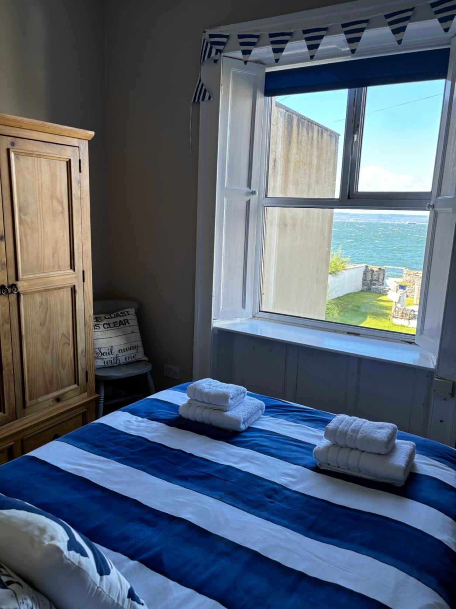 Splash Cottage Beach House With Sea Lapping Garden Bangor  Buitenkant foto